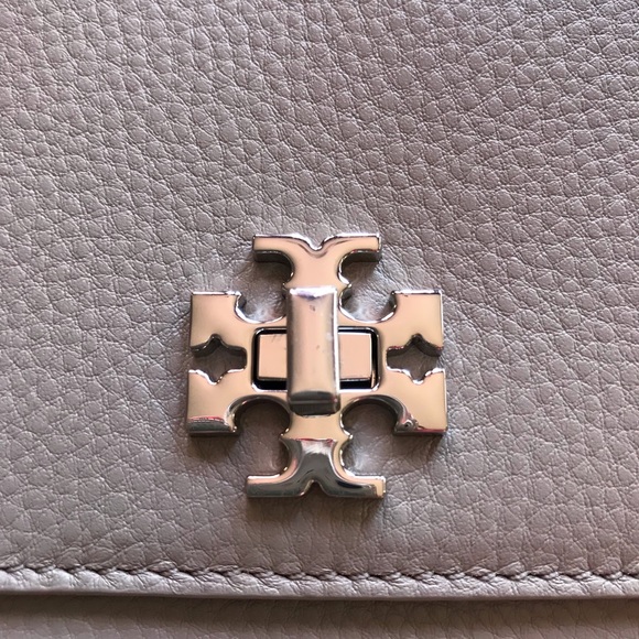 Tory Burch chain wallet - Picture 4 of 6